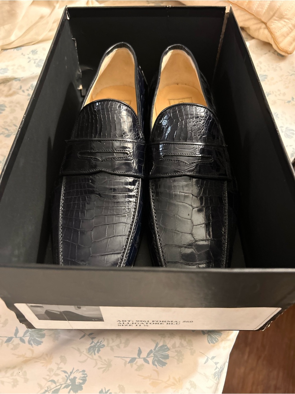 Croc-Embossed Penny Loafers in blu